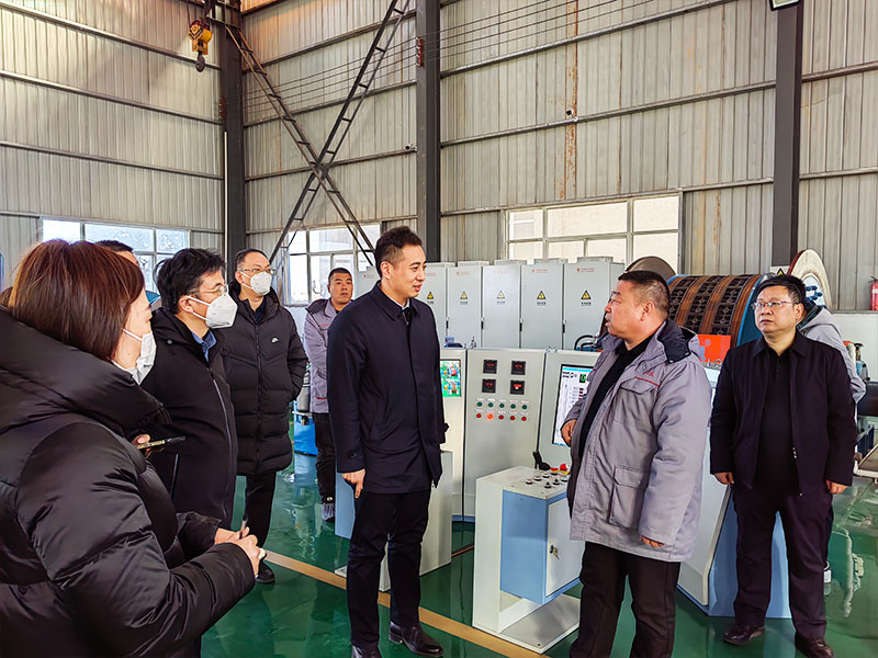 1676337708649344.jpg 關(guān)越區長(cháng)在雙民公司調研3.jpg